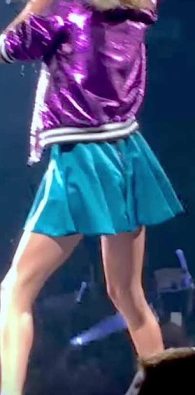 Things are really looking up with Taylor..