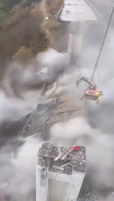 Crazy bridge demolition