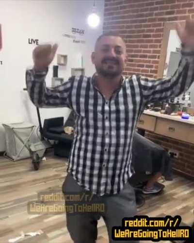 CUM FACE GICĂ CIOCANU' PNEUMATIC LA BĂUTURĂ