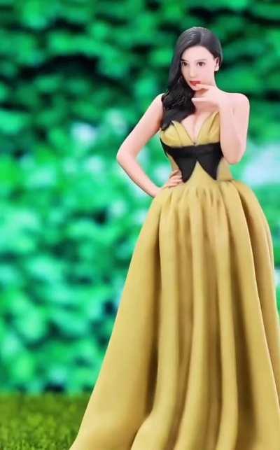 Mini-Daniella is kind of unnervingly hot