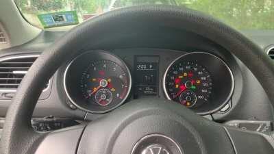 2011 Jetta makes machine gun sounds when starting. Won’t turn on. Help!