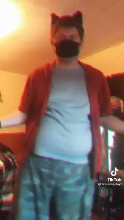 worship cat boy now 😩🐱