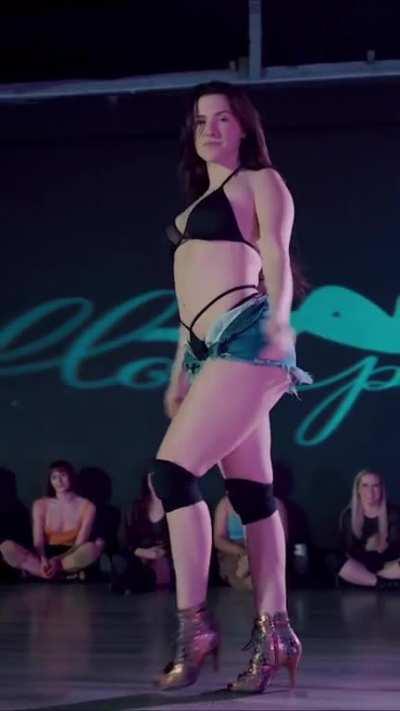 That titty shake tho 🥵🥵