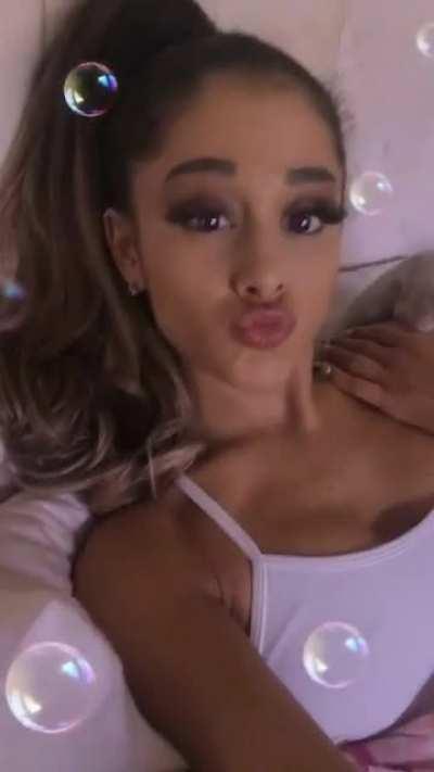 Ariana Grande's face is porn
