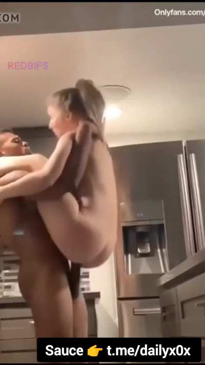 Hotwife brunette takes BBC deep