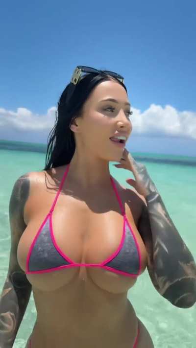 If I sat on your face in this bikini, would you survive? 👅 willow harper, onlyfans willow harper, willowharper, fansly willow Harper