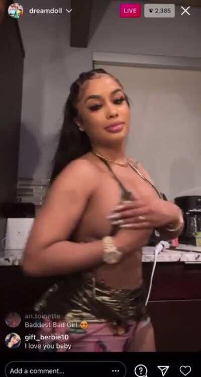 I kinda missed it man but she lowkey look like yasmine right here