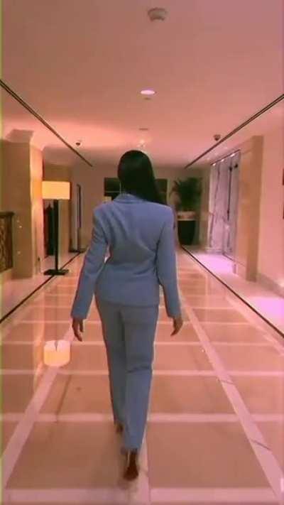 Nora Fatehi no matter what she wear, we only look at her ass 😋😍