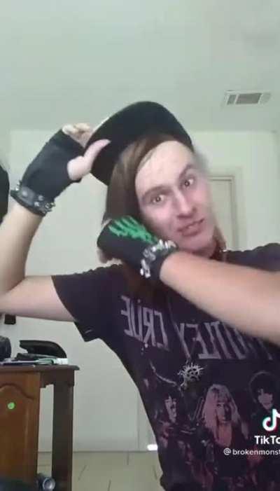 Edgy 19 year old emo. The real video is 57 seconds. I just shorten it.