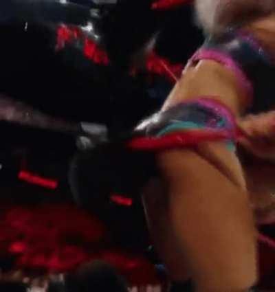 Imagine your face was that turnbuckle 😉😘