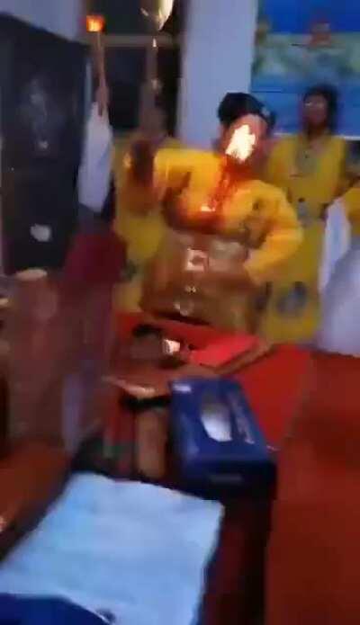 这下神了,燃起来了😂