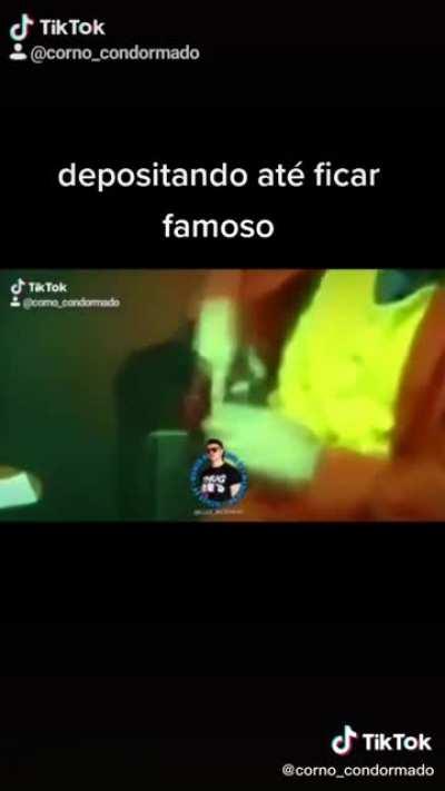 Tá tão fechado que não passa nem wi-fi