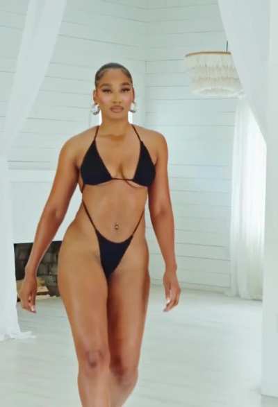 Simone Henderson - Haute Gala Casting, Miami Swim Week 2025 (normal and SloMo)