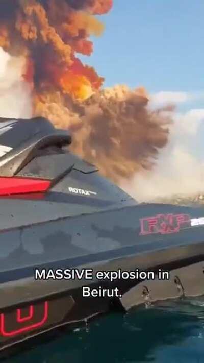 A video from a Jetski just offshore during the explosion in Beirut (2020)