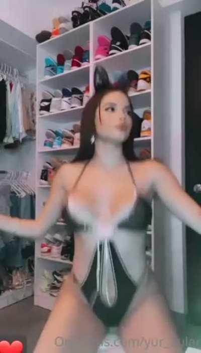 Un videito de la Yur porque ya casi somo 5,500 miembros.