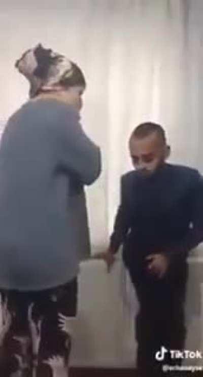 That truly is a one messed up situation :(