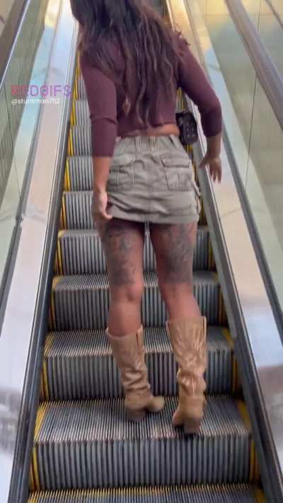 Flashing tits n pussy at the mall got us horny, so we fucked in the truck in the parking garage