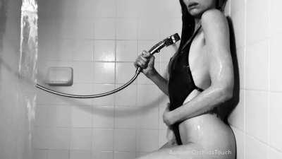Shower time seduction 🖤