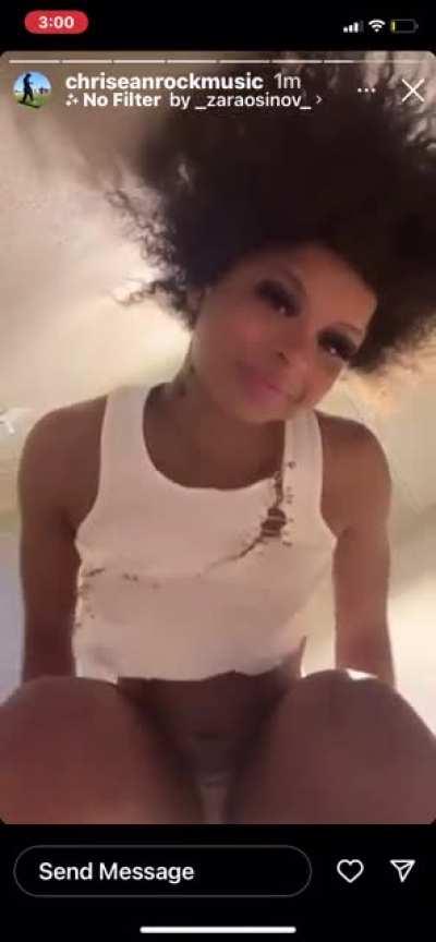 Story Damn She Must’ve ain’t Had No Dick B4 She Tweakin 😭