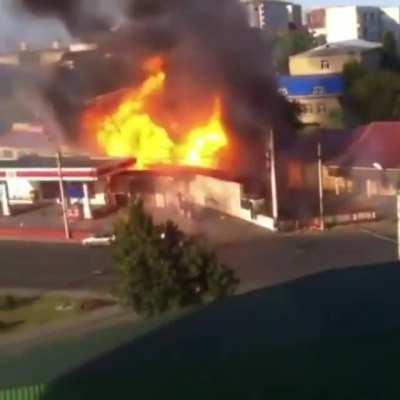 Let's just film this beautiful gas station...