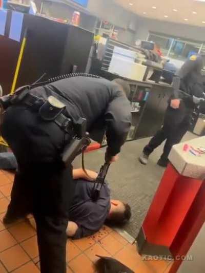 Arizona man brutally beaten by cops after already being restrained.