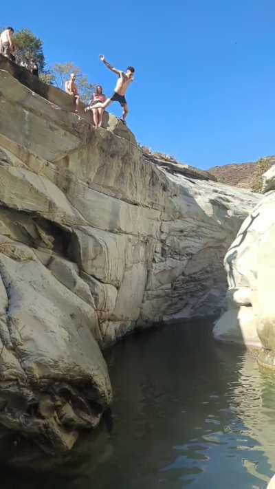 Closing out the local season with a 20ft døds ☠️