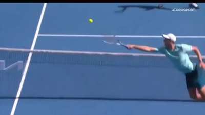 Daniil Medvedev has 14 letters, 2 words...