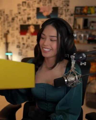 Cleavage moments in dress