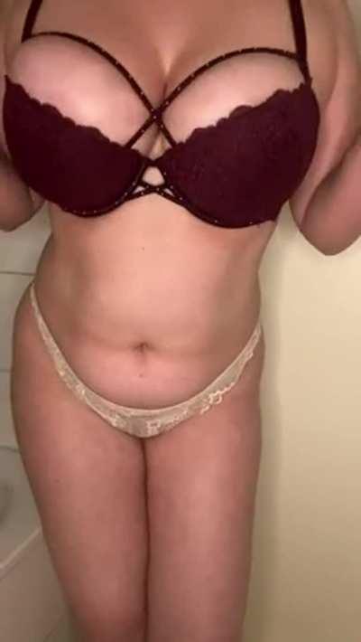 I rarely post videos that show my chubby tummy... plz be nice