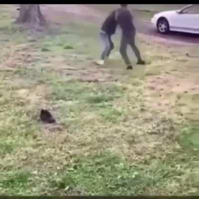 Wrestler ragdolls guy twice with ease