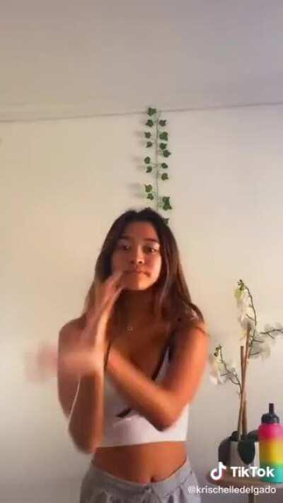 Krischelle solo dance