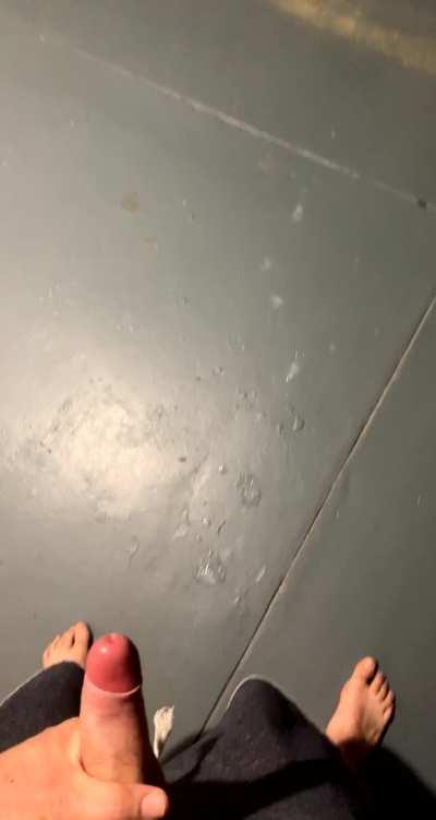 Throwin ropes in the garage