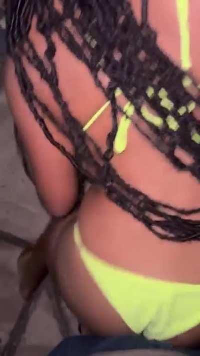 Got twerked on for the first time ever!! Damn that booty🍑🍑🥵🔥😍