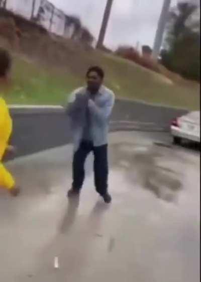 they messed with the wrong crack head 🤣💀 #Fights #fightvideos