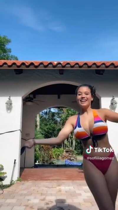 Bikini Dance 👙 💃