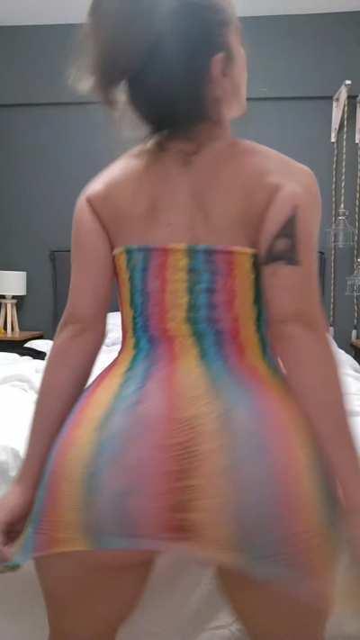 Is this 22 year old booty fuckable? 