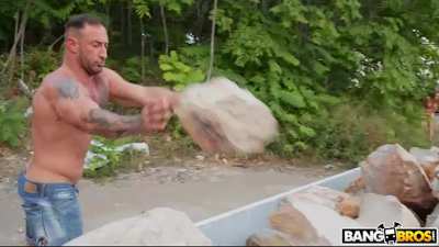 Mini Vamp Needs Good Dick