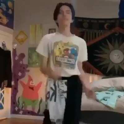 Use this another unsettling zoomer dance like the goopie one