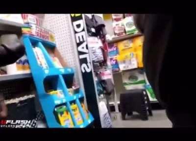 Legendary hall of fame BBC flash N groped 👀🔥part 2 of part 1 🔥🔥 to snowbunny ❄️❄️ she couldn’t resist and grabbed the Dick‼️‼️‼️💯