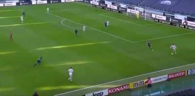 Nice pass between the lines form Tomiyasu, using his 