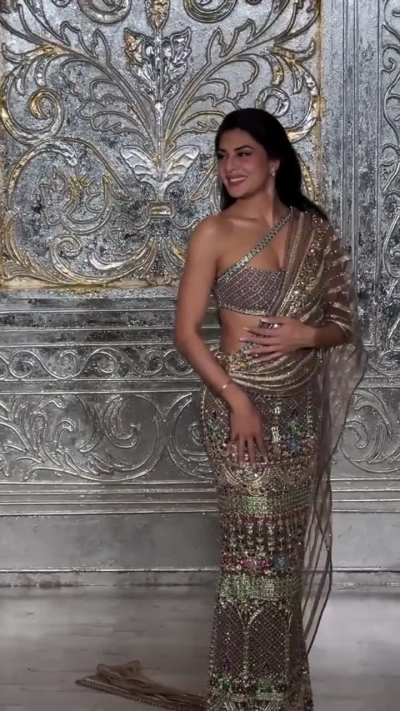 Jacqueline Fernandez in Saree at Manish Malhotra Diwali Party-IG-13 October 2025