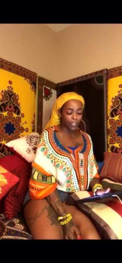 us posting memes on r/EvelynnMains / what the straights understand with the memes: