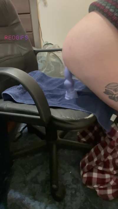 We’re on call gaming and I’m sitting like this 🤭 (they/them)