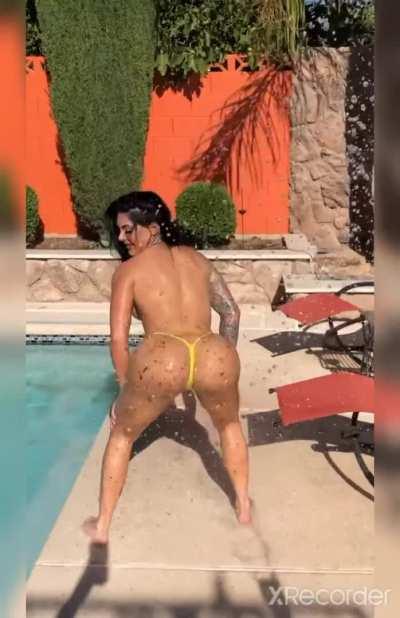 Check Comment For Her 11GB Updated Folder👇👇