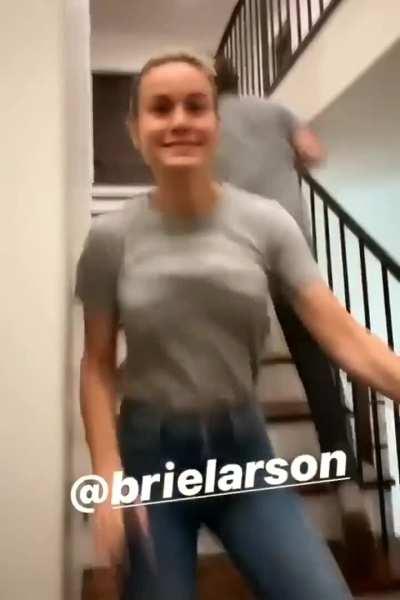 Brie Larson titty jiggle