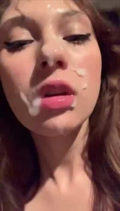 Gf gets Facial cumshot