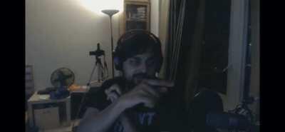 Not-so-cringe Scare by Creeper