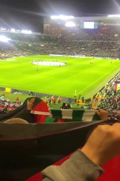 Absolutely beautiful display of solidarity from Celtic fans earlier tonight