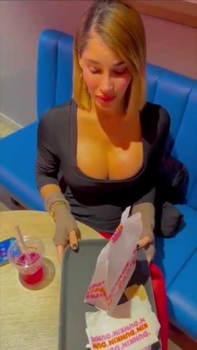 I ended up fucking in my house with the waiter, who served me in a bar