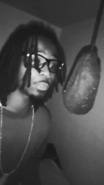 “If he play with the Jet✈️ then it’s lit” “Wrd2 my mother I’m crip♿️” Yall jacking OMB Jaydee freestyle??